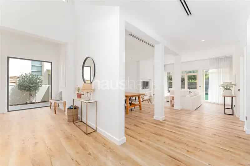 4 Bedroom Villa For Sale