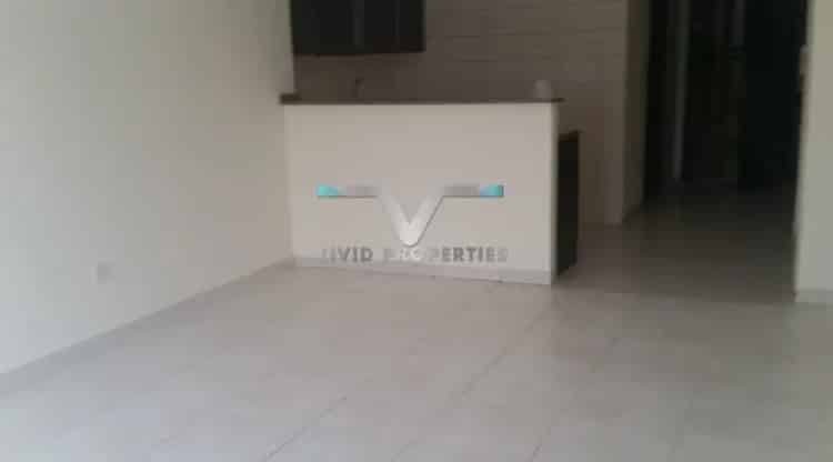 Rent Studio Apartment in Jumeirah Lake Towers with Lake View and Amenities