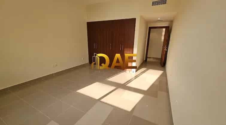 Spacious 2 Bedroom Apartment for Rent in Al Quoz 2 with Modern Amenities