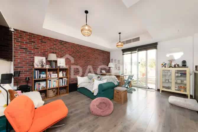 2 Bed Townhouse For Sale in Springs 5