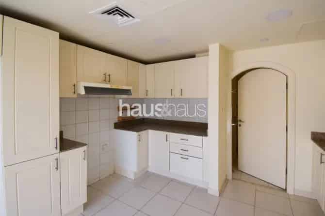 3 Bed Townhouse For Sale in Springs 3