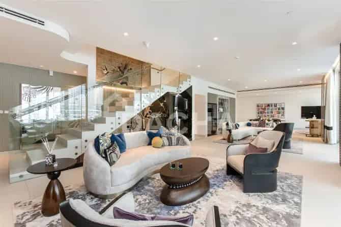 5 Bed Penthouse For Sale in Marina Star
