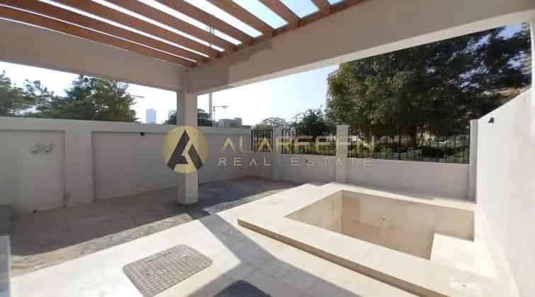 3 Bedroom Villa for Sale in Jumeirah Village Circle with Private Pool