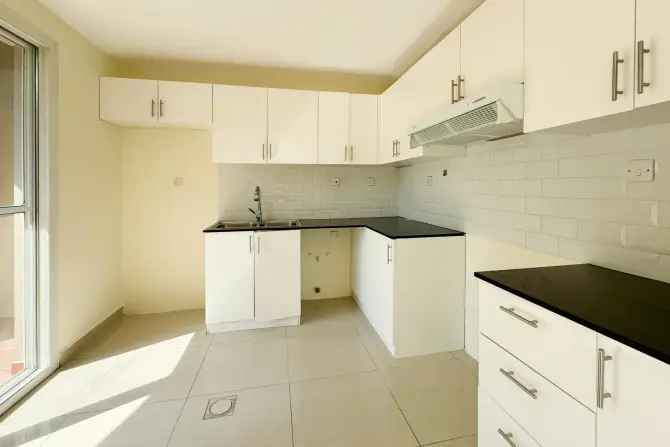 3 Bed Townhouse To Rent in Springs 15