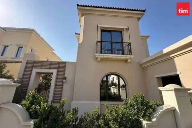 4 Bed Villa To Rent in Lila