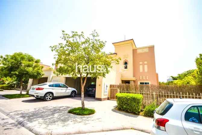 4 Bed Villa To Rent in Calida Village