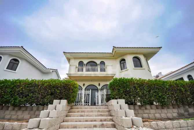 4 Bed Villa To Rent on Frond L