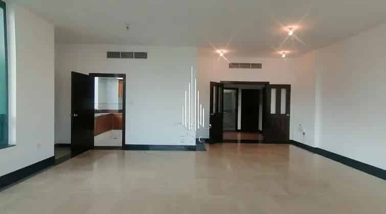 3 Bedroom Apartment for Rent in Hamdan Street Abu Dhabi with Amenities