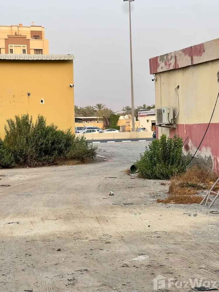 For sale: Residential and commercial land in Ras Al Khaimah - Al Juwais area