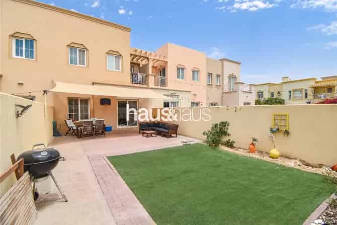 2 Bed Townhouse For Sale in Springs 3