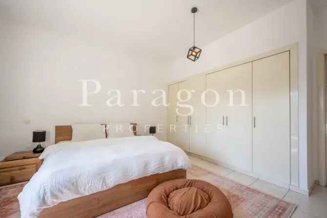 3 Bed Villa To Rent in Springs 11