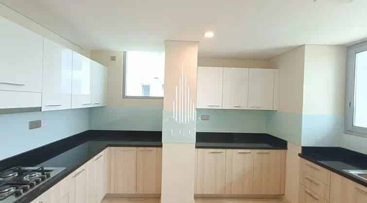 Villa for Sale in Shams Abu Dhabi with Beach Access and Modern Amenities