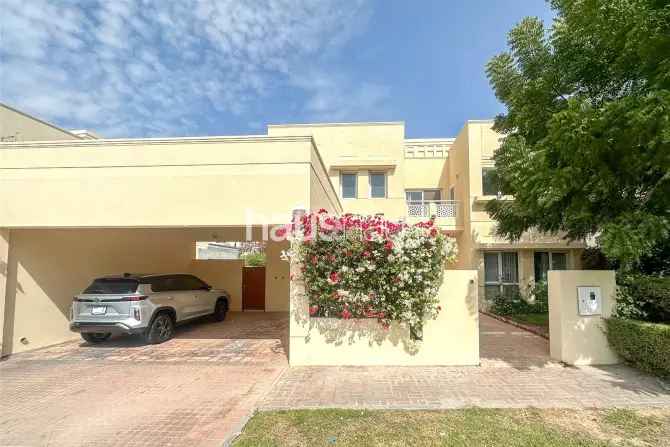 5 Bed Villa To Rent in Meadows 4