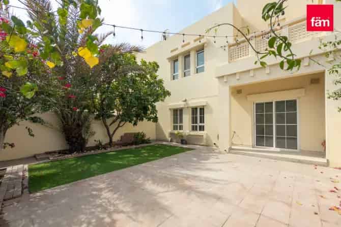 3 Bed Townhouse To Rent in Zulal 2