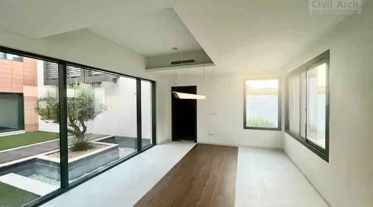 Rent Modern Villa with 5 Bedrooms and Pool in Al Barsha South Dubai