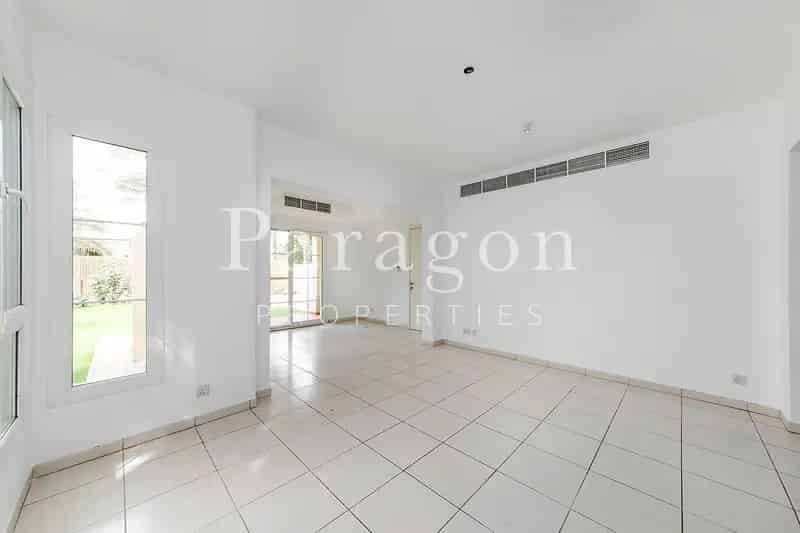 Corner Unit Lake View Exclusive