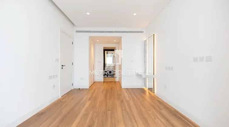Rent 1 Bedroom Apartment in Jumeirah Lake Towers with Modern Features