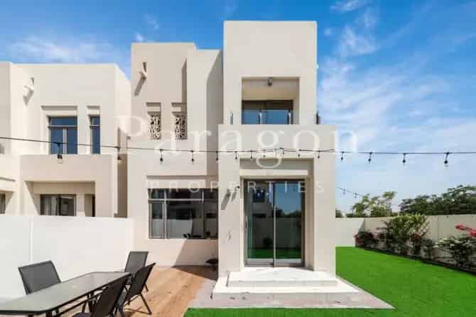 3 Bed Townhouse For Sale in Mira Oasis 1