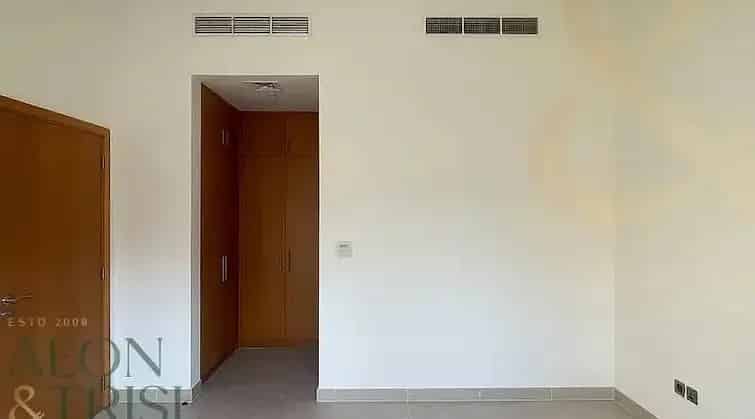 4 Bedroom Villa for Rent in Nad Al Sheba with Private Garden