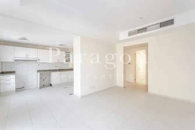 2 Bed Villa For Sale in Springs 11