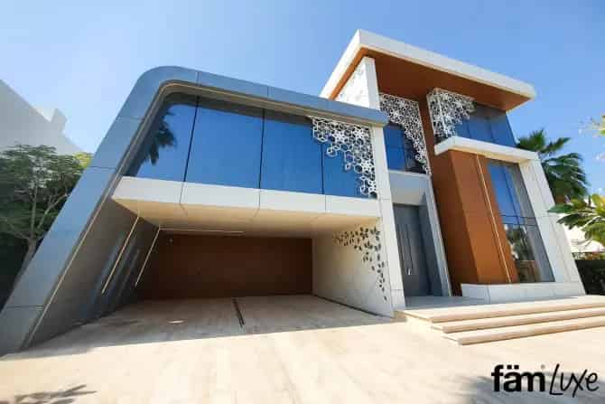 6 Bed Villa For Sale on Frond G