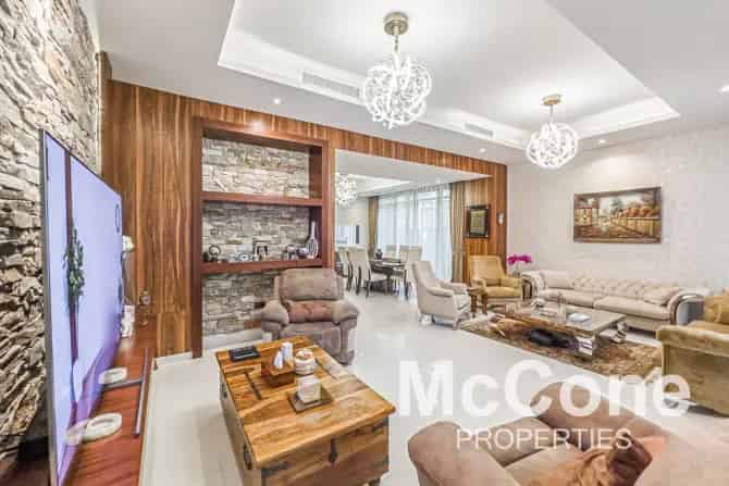 3 Bed Villa For Sale in Topanga
