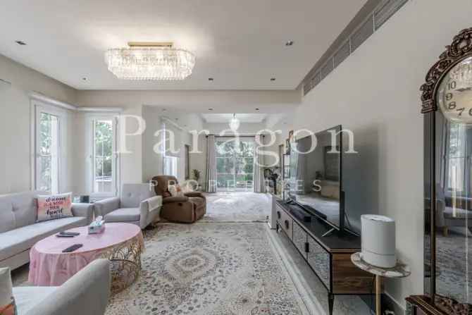 3 Bed Villa For Sale in Springs 14
