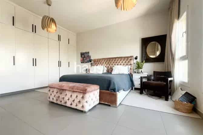 3 Bed Townhouse For Sale in Springs 11