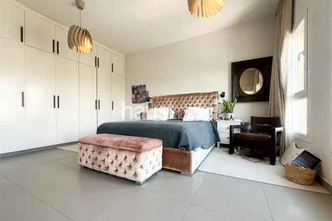 3 Bed Townhouse For Sale in Springs 11