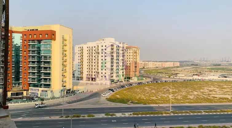 Rent Spacious Two-Bedroom Apartment with Balcony in Central Business District Dubai