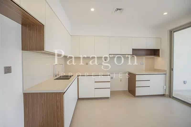 Rent 3 Bedroom Townhouse in Arabian Ranches 2 with Great Amenities