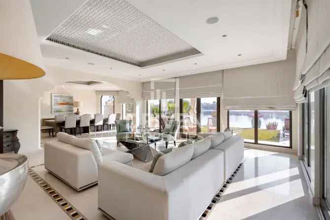 4 Bed Villa To Rent on Frond F