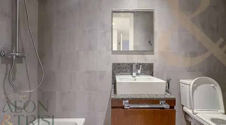 2 Bedroom Duplex for Rent in Jumeirah Lake Towers with Maids Room