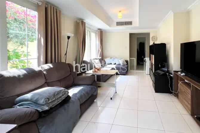 2 Bed Villa To Rent in Springs 4