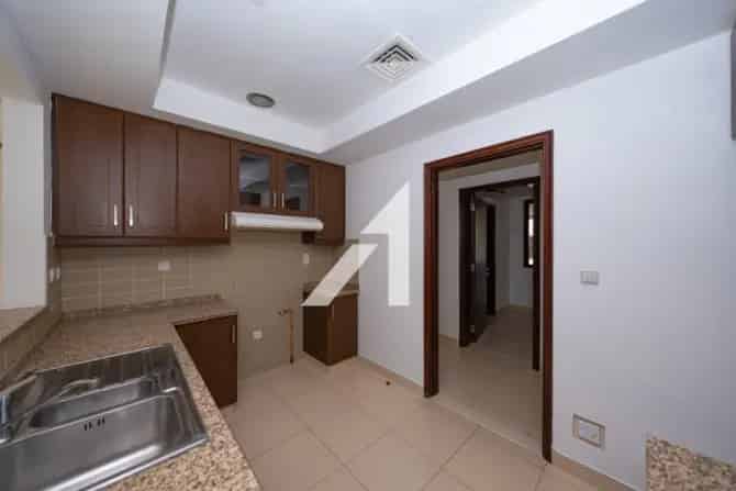 3 Bed Villa For Sale in Mira 1