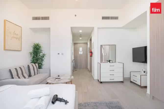 Studio Apartment For Sale in Azizi Riviera