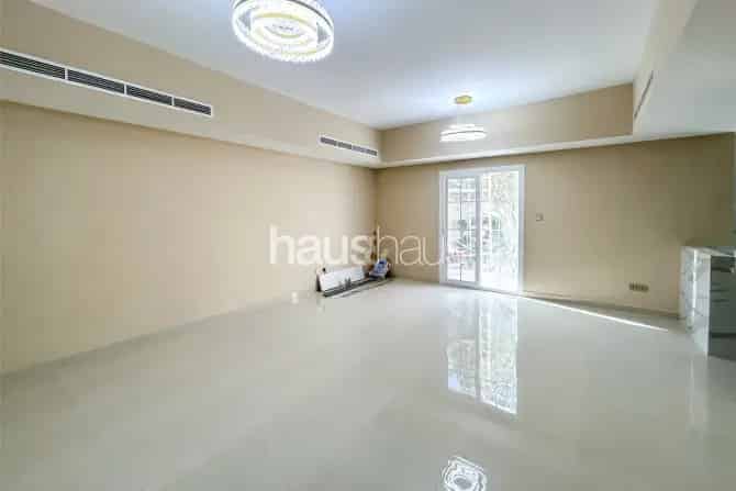 3 Bed Villa To Rent in Al Reem 1