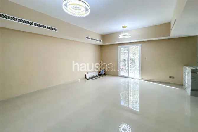 3 Bed Villa To Rent in Al Reem 1