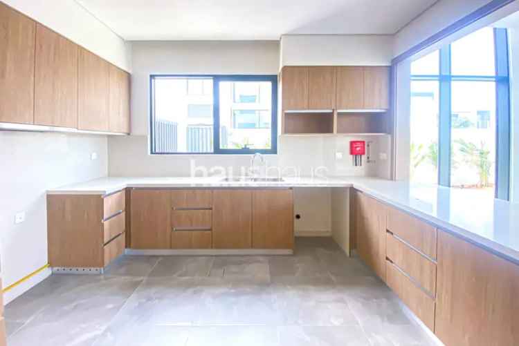 4 Bedroom Villa For Sale