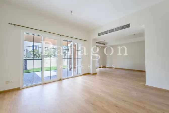 3 Bed Townhouse To Rent in Al Reem 1