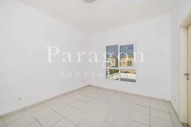 2 Bed Villa To Rent in Springs 3