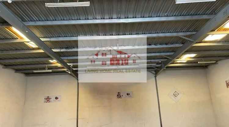 2750 Sq.Ft. Warehouse  for Rent in Al Quoz 4, Al Quoz, Dubai