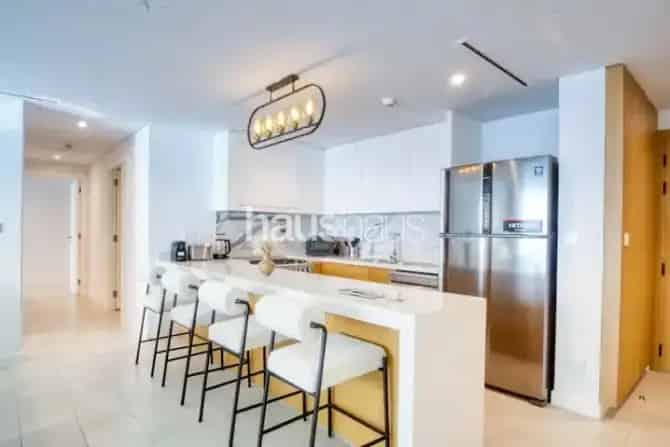 3 Bed Apartment To Rent in La Vie