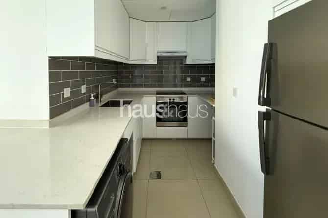 2 Bed Apartment To Rent in Ocean Heights