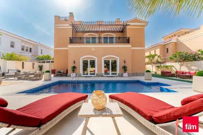 5 Bed Villa For Sale in Hacienda