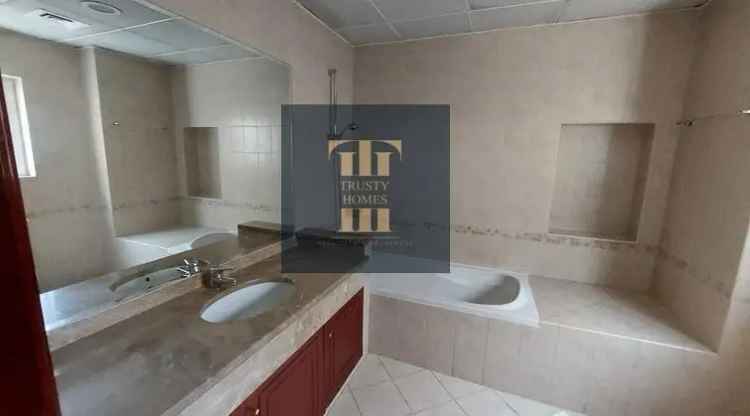 5 Bedroom 15000 Sq.Ft. Villa for Rent in Umm Suqeim 2, Umm Suqeim, Dubai