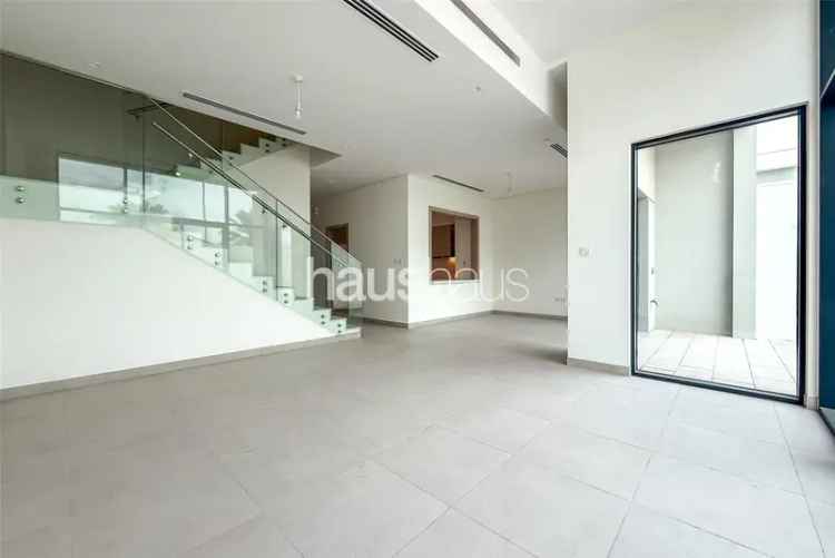 3 Bedroom Townhouse For Sale