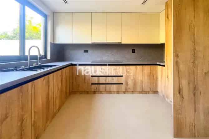 2 Bed Villa For Sale in Springs 9