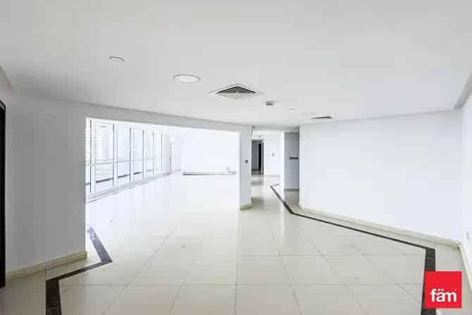 3 Bed Apartment For Sale in 23 Marina
