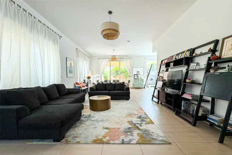 4 Bedroom Villa To Rent